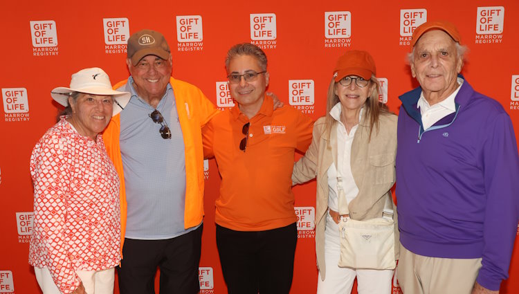 (L-R) Event Chair and Board Member Mindy Schneider, Chairman of the Board Stephen B. Siegel, Founder and CEO Jay Feinberg, longtime supporters Susan and Ed Blumenfeld. 
