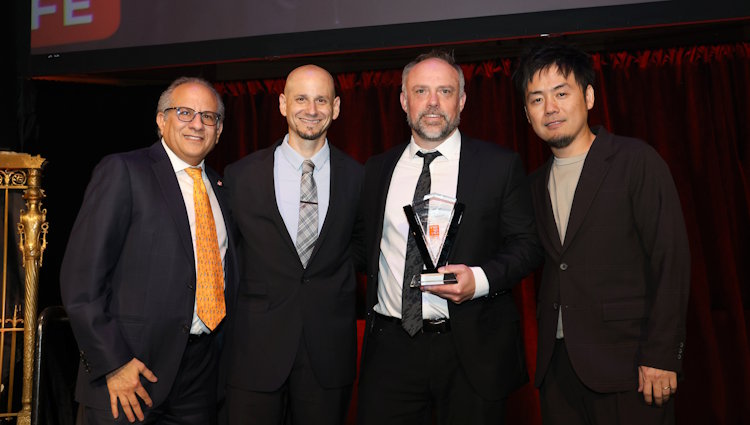 Gift of Life Gala Vice Chair Jeffrey Goldberg, the CEO of Fairstead and a longtime Gift of Life supporter, presented the Corporate Partner Award to TBWA\Chiat\Day. Accepting the Award were Alan Perlman, Jason Ashlock, and Mussashi Shintaku. Their team's award-winning campaign for Gift of Life, Hero Gum, introduced the first new method of collecting donor genetic samples since Gift of Life introduced the cheek swab in place of blood draws back in 2001.