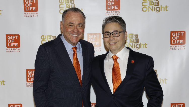 Steven Siegel (l) with Gift of Life CEO Jay Feinberg. Siegel served as Emcee at Gift of Life's 2018 Gala in New York City. 