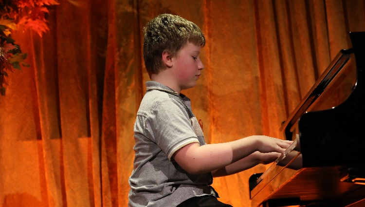 Bone marrow transplant recipient Rory Kemp, 13, an accomplished, award-winning pianist, provided musical entertainment during dinner at the Gift of Life Marrow Registry 2018 Gala.