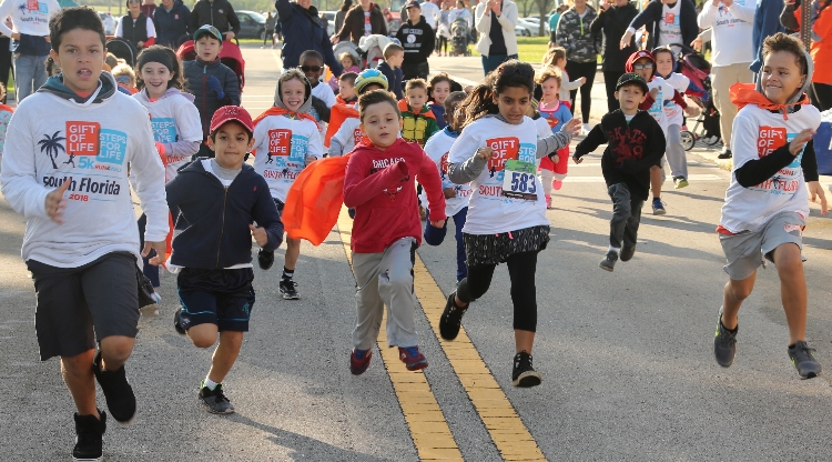 Gift of Life's youngest supporters ran the Superhero Sprint! 