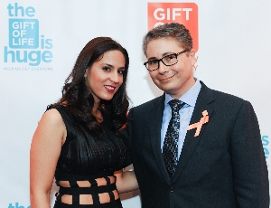 Michelle Krief (L) with Gift of Life Founder and CEO Jay Feinberg (R) at the Celebrating Life event in Los Angeles.