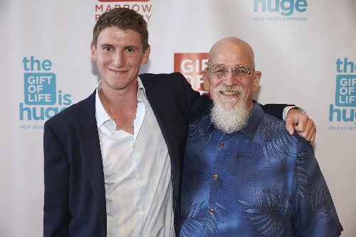At the August 2017 Campus Ambassador Symposium, Gift of Life bone marrow donor and Campus Ambassador Harrison Cohn (l) met his transplant recipient Sandy Singer (r) who suffered from myelodysplastic disorder. 