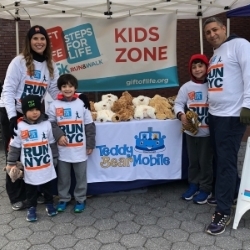 In Randi's memory, Cimberly and her family volunteer at every Steps for Life 5K New York.