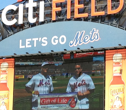 Joe met his lifesaving bone marrow donor, Jason, at the Mets game! 