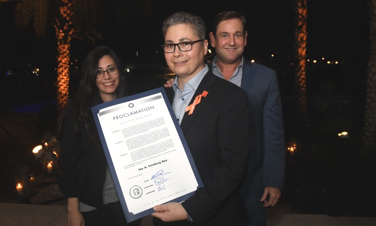 Gift of Life CEO Jay Feinberg accepts the City of Miami Beach proclamation declaring November 14, 2019 "Jay A. Feinberg Day" in recognition of Jay's humanitarian work.