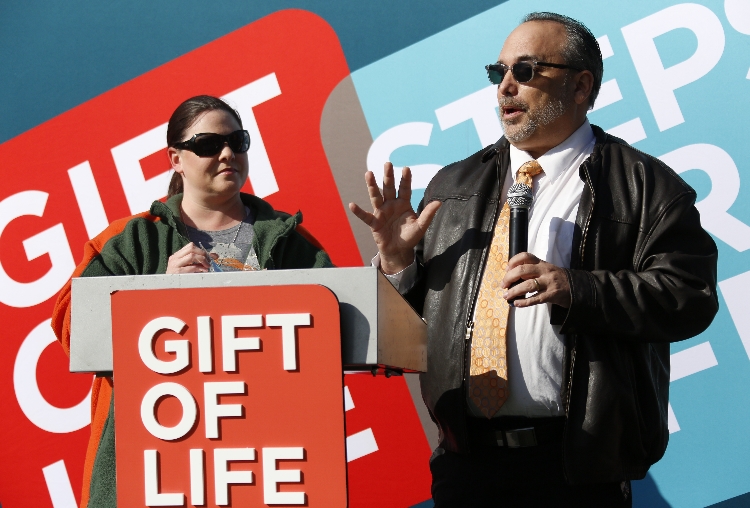 Kelly Valdes awarded Palm Beach Post Investigative Journalist John Pacenti 