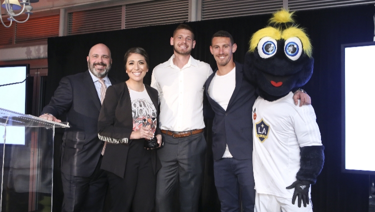 The L.A. Galaxy Foundation was honored by Gift of Life with the Community Partner Award. 