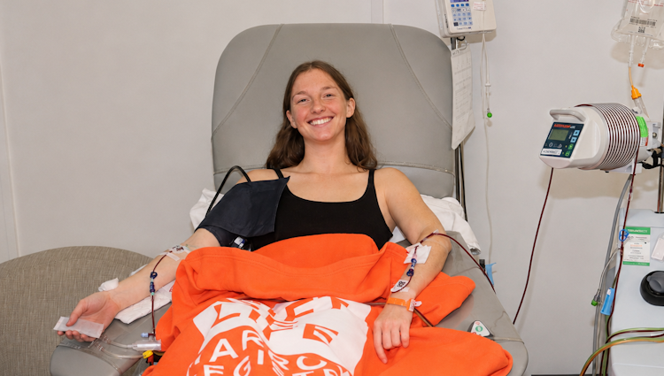 Gift of Life stem cell donor Samantha helped save the life of a man in his late 60s diagnosed with myelodysplastic disorder,