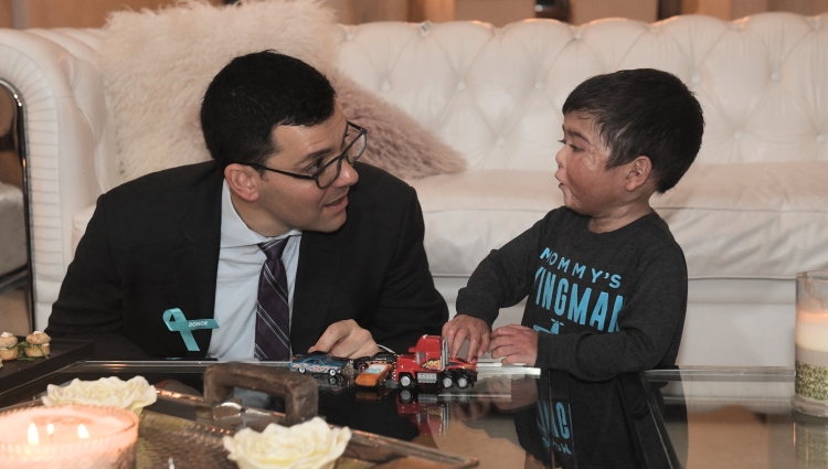 Bone marrow donor Micah Kadden (l) makes friends with his 4-year-old recipient Nicolas, who suffered from chronic granulomatous disease prior to receiving his lifesaving transplant.