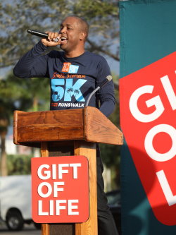 X102.3 Radio personality Don Chris served as the master of ceremonies for the Steps for Life 5k.